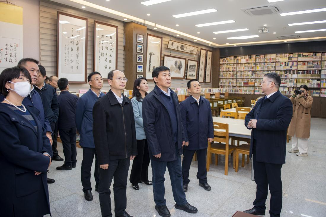 省人大常委会副主任罗强来校调研指导工作
