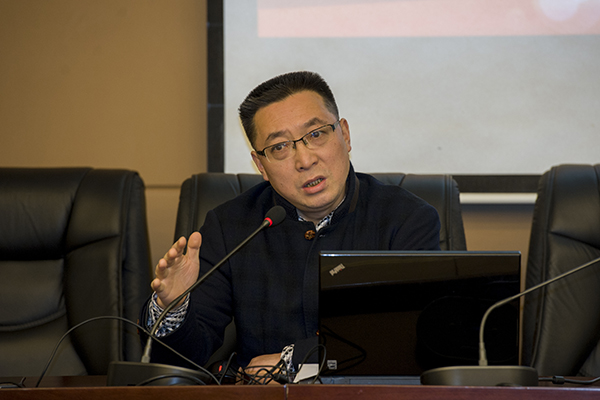 刘春辉为机关第一党总支作十八届六中全会精神宣讲